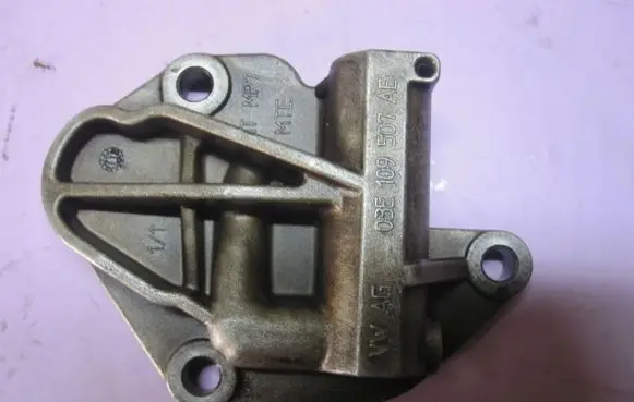 Volkswagen Polo V 6R Engine mounting bracket 03E109507AE