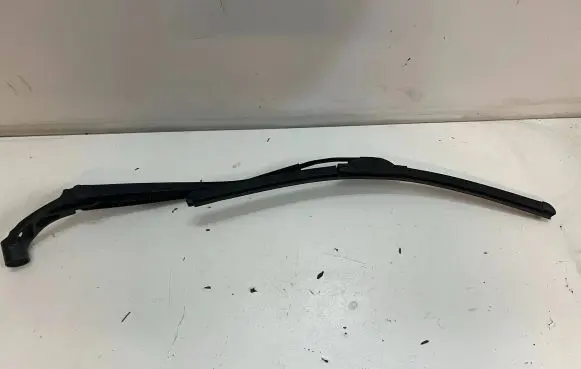 Mazda 2 Front wiper blade arm