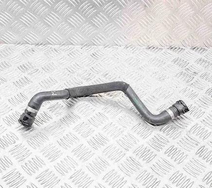 Coolant pipe/hose