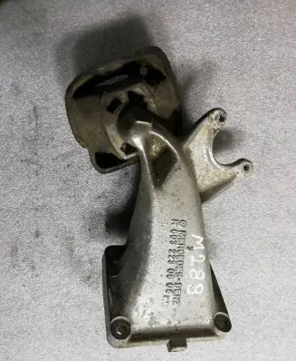 Mercedes-Benz E W124 Engine mounting bracket 6032230604