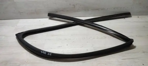 Dacia Duster II Front door rubber seal 803307962R