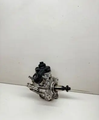 BMW 5 G30 G31 G38 Fuel injection high pressure pump 0445010768 8511626 171212
