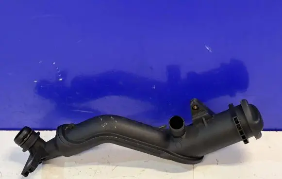 Volvo S40 Oil fill pipe 30725036 30757072