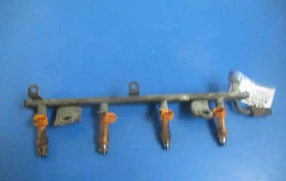 Suzuki Swift I Fuel main line pipe