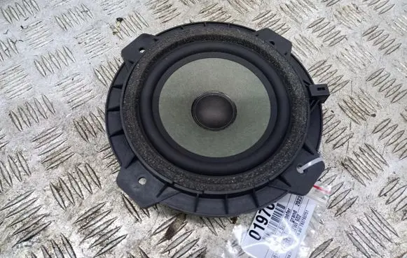 SsangYong Tivoli Subwoofer speaker