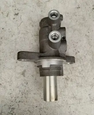Tesla Model S Master brake cylinder