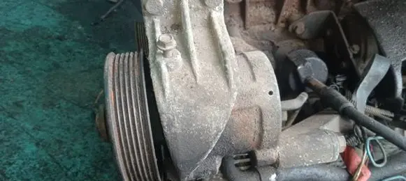 Renault Espace III Power steering pump