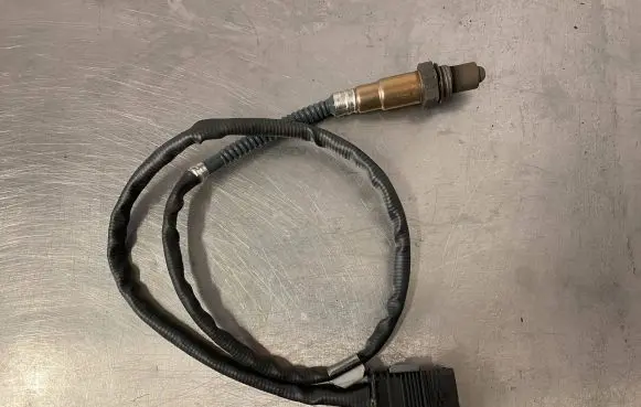 BMW 3 F30 F35 F31 Thermostat 784848201 859151 0258027088