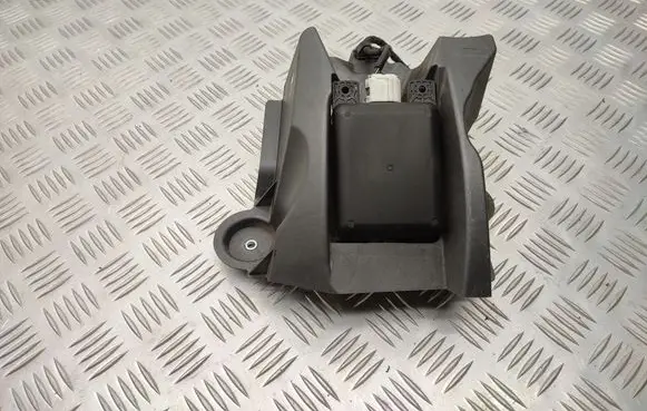 Mazda 2 Blind spot module DA6B67Z41 D24H67Y90F