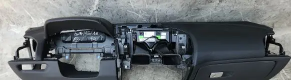 BMW 8 G14 Dashboard