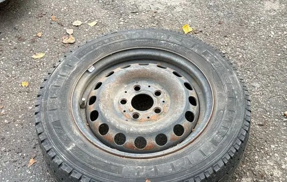 Mercedes-Benz Vito Viano W638 R15 spare wheel 6384011601