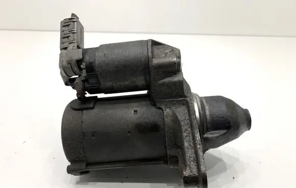 Toyota Yaris Starter motor 28100-0Y130