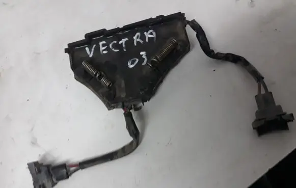 Opel Vectra C Coolant fan relay 