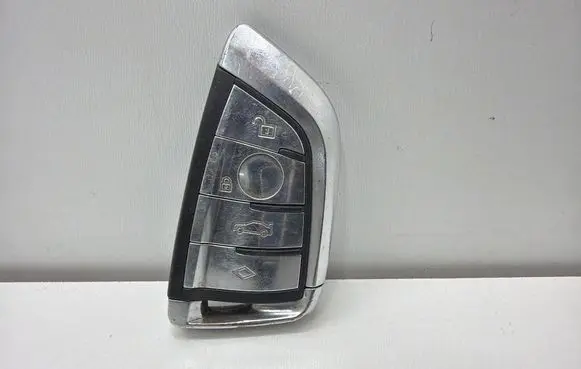 BMW 5 F10 F11 Ignition key/card 