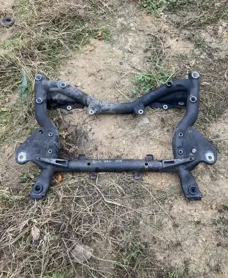Mercedes-Benz C W204 Front subframe 2046280557 A2046280557