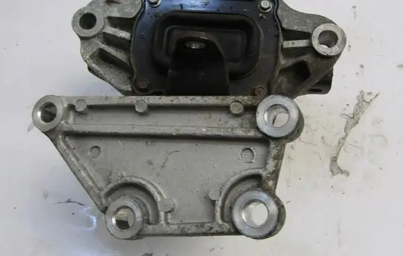 KIA Sportage Engine mount vacuum valve 21830-F1100
