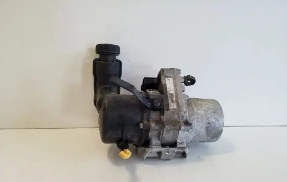 Peugeot 508 Power steering pump 9676154180
