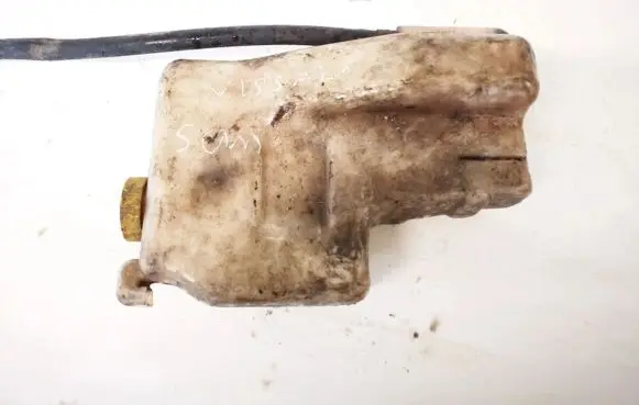 Nissan Sunny Coolant expansion tank/reservoir