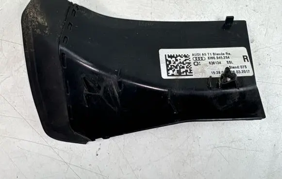 Audi A5 Tail light part 8W6945254