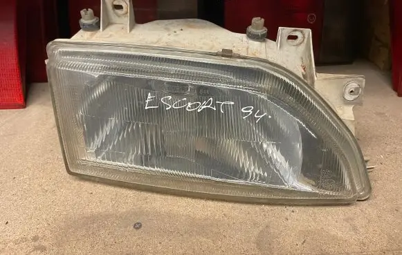 Ford Escort Headlight/headlamp