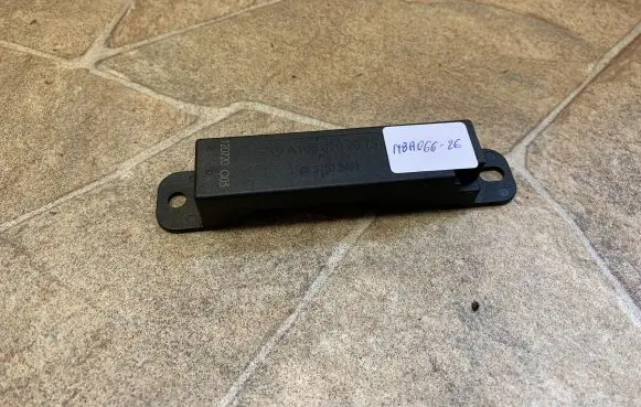 Mercedes-Benz ML W166 Keyless system antenna A321016300