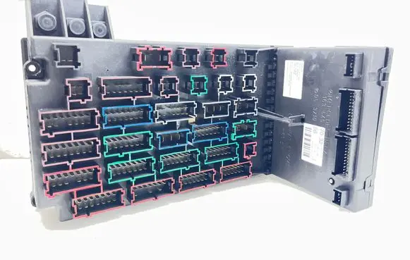 Mercedes-Benz ML W163 Fuse module 1635457032