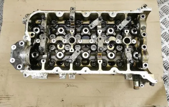 Mazda CX-7 Engine head KNG38854 R2AA