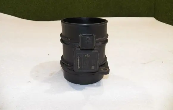 Renault Master III Mass air flow meter 8200914647
