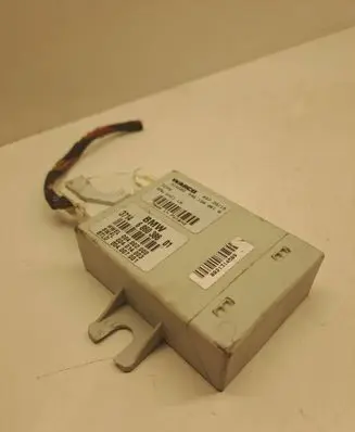 BMW 5 F10 F11 Air suspension control unit module (rear) 6860386 004007001 004014003