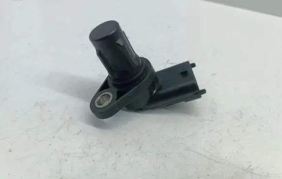 KIA Ceed Camshaft speed sensor 393502B010 0232103074