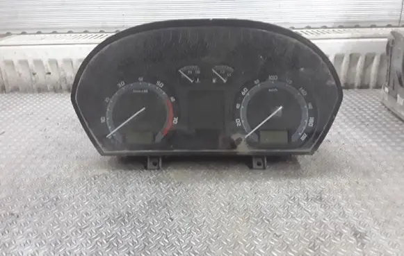 Skoda Fabia Mk1 (6Y) Speedometer (instrument cluster)