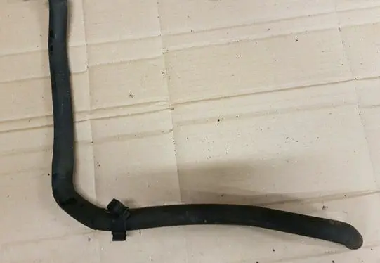 Volkswagen Transporter - Caravelle T5 Engine coolant pipe/hose 7E0121109G