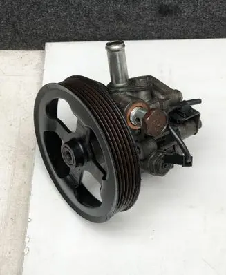 Mitsubishi Outlander Power steering pump 