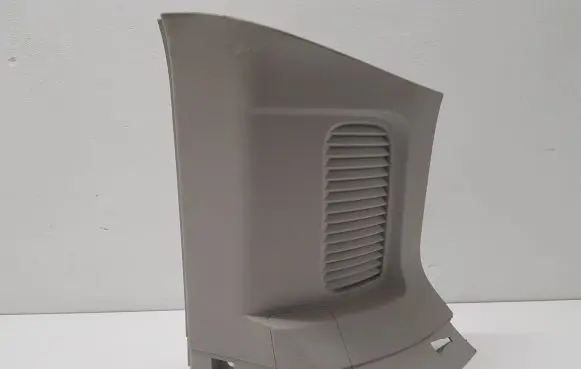 (D)pillar trim (top)