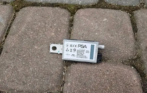 Opel Astra L Dashboard 9833140080