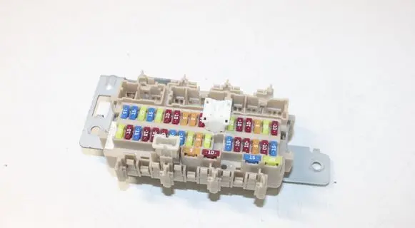 Nissan Qashqai Fuse module 4EB0A