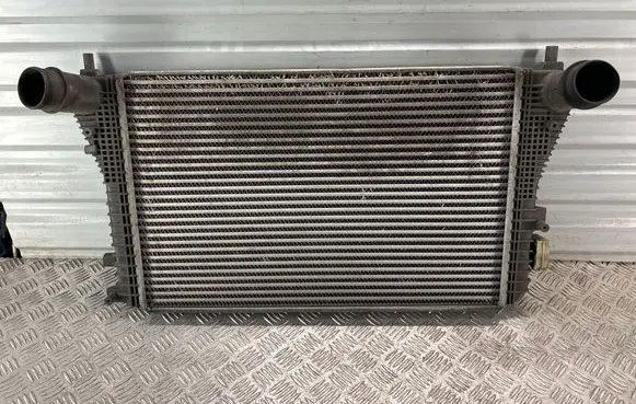Skoda Superb B6 (3T) Intercooler radiator 1K0145803BM
