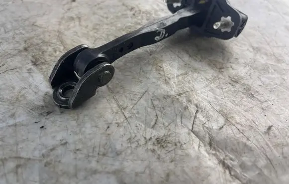 Ford Fiesta Front door check strap stopper a23500ad