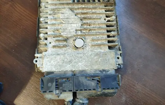 Volkswagen PASSAT B7 Engine control unit/module 03l906023dq