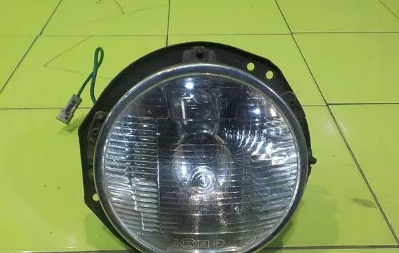 Lancia Beta Headlight/headlamp PRZOD