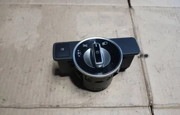 Mercedes-Benz E C207 W207 Light switch A2129050551