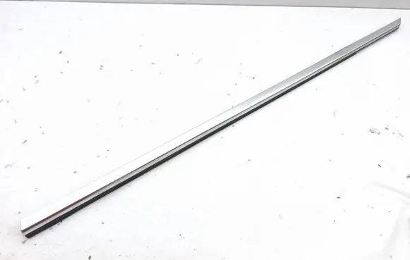 Mercedes-Benz CLS C218 AMG Front door glass trim molding 