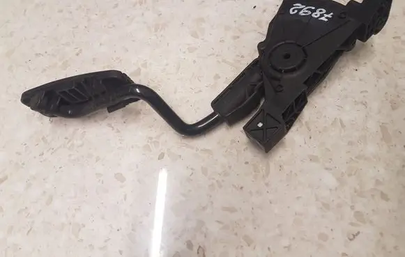 KIA Ceed Accelerator throttle pedal 090513K0233