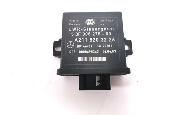 Mercedes-Benz E W211 Light module LCM A2118203226