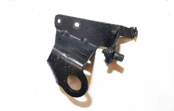 Engine mounting bracket