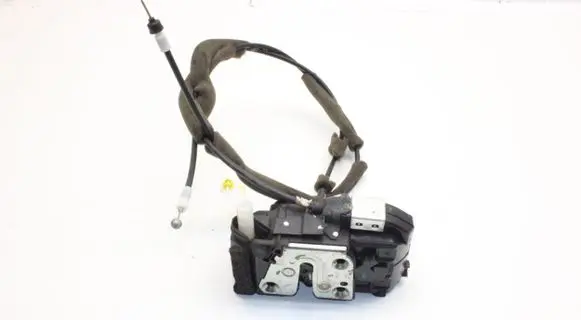 Nissan Leaf I (ZE0) Front door lock