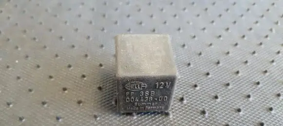 Renault Clio I Other relay 3SB00443800 3SB004438-00