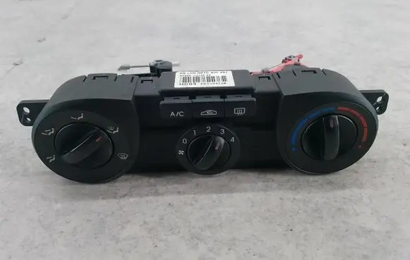 Hyundai i20 (PB PBT) Climate control/heater control trim 972501J100