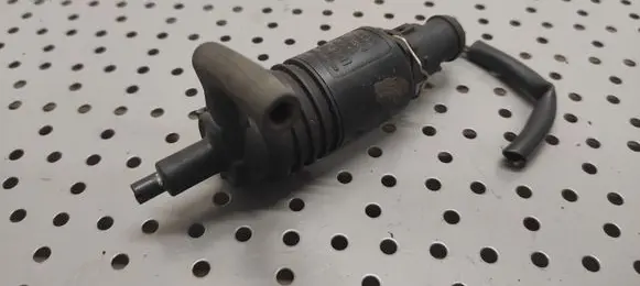 Audi A4 S4 B5 8D Windscreen/windshield washer pump 4A0955651