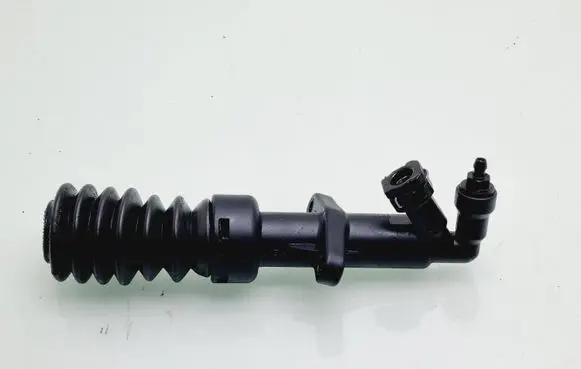 Clutch slave cylinder